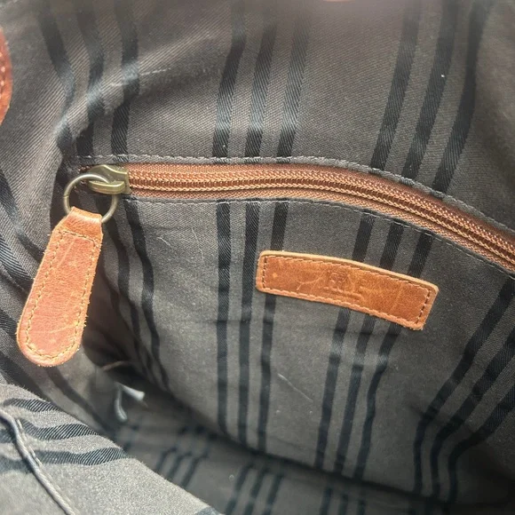 Frye Cognac Leather Crossbody Tote Bag | Vintage Patina - Picture 8 of 8